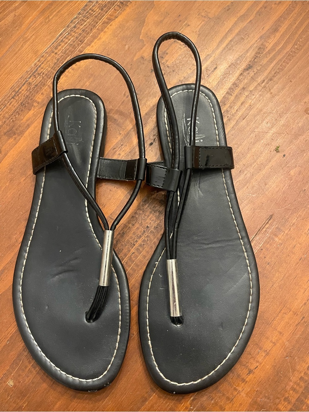 Kali Black T-Strap Toe-Post Sandals